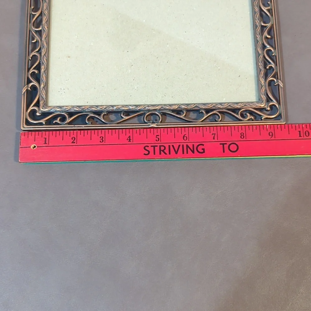 Connoisseur Picture Frame 8” x 10”  #L5CIW4 #1812L5